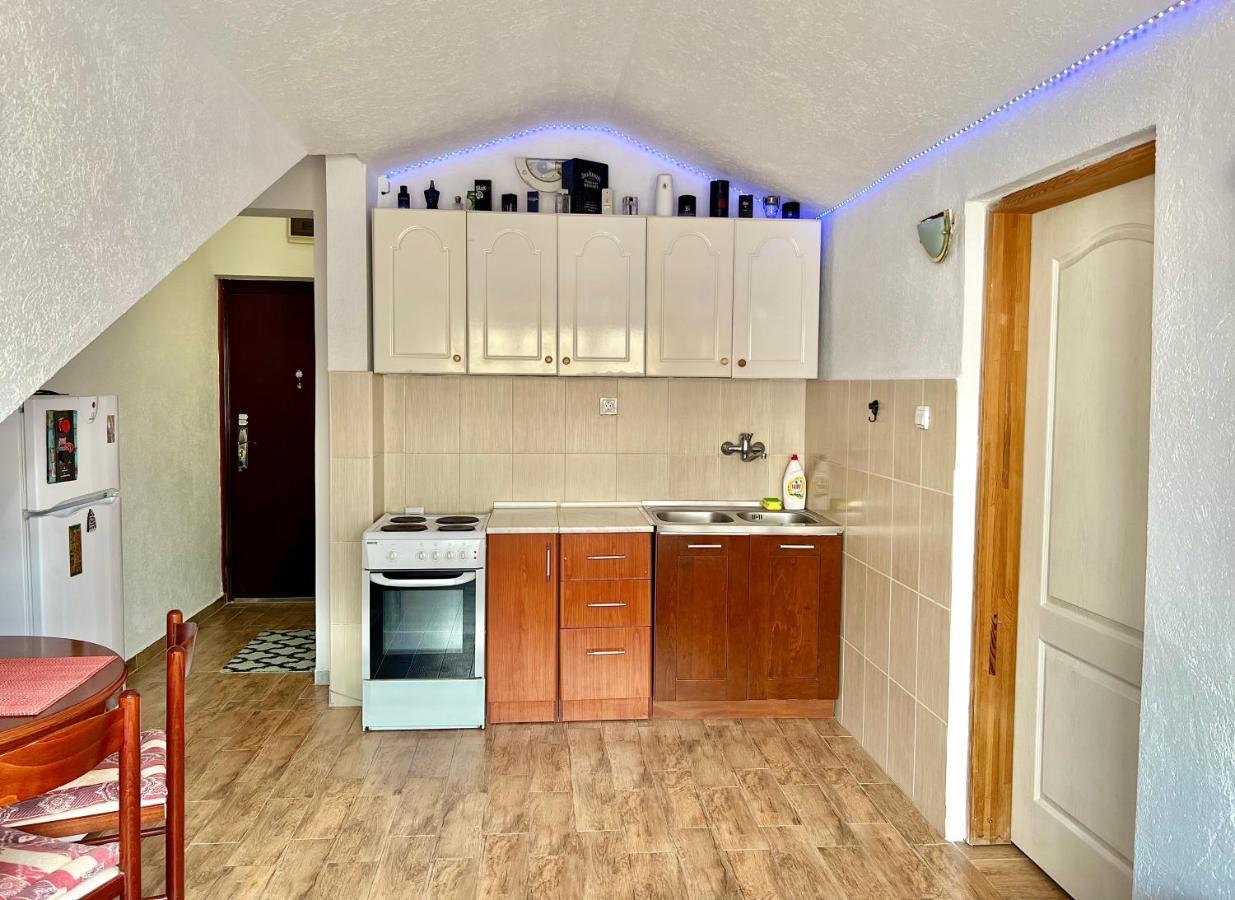 בודווה Homestay Mark - Double Bed Room - Shared Bathroom And Kitchen מראה חיצוני תמונה